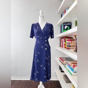ARITIZIA‎ WILFRED Mirabelle Navy & White Silk Wrap dress Sz 4